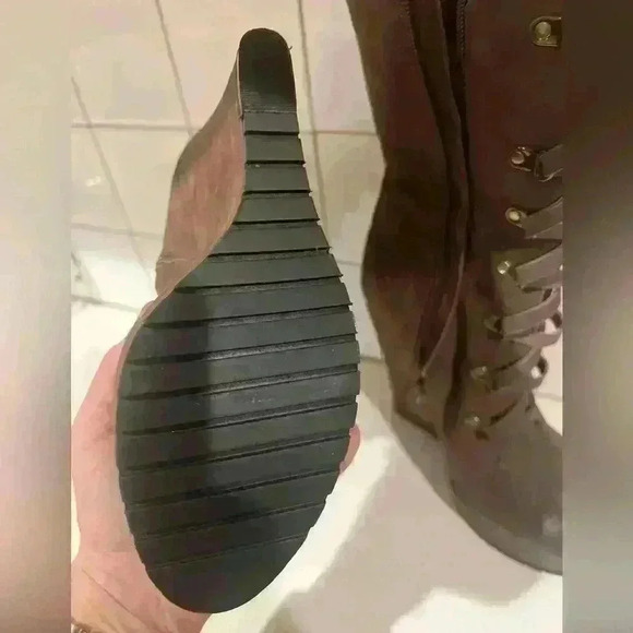 Kelsi Dagger Hattie Brown Leather Wedge Lace Up Boots Size 7.5 EUC - Picture 3 of 4